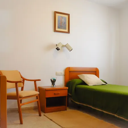 La Terraza Hotel *